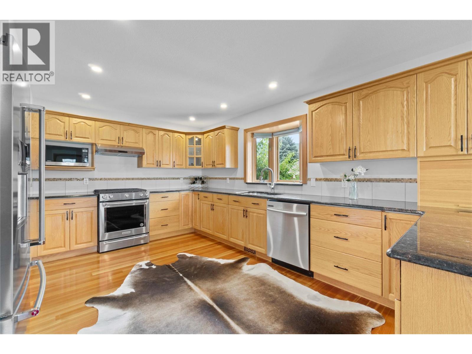 2501 4 Avenue SE, Salmon Arm