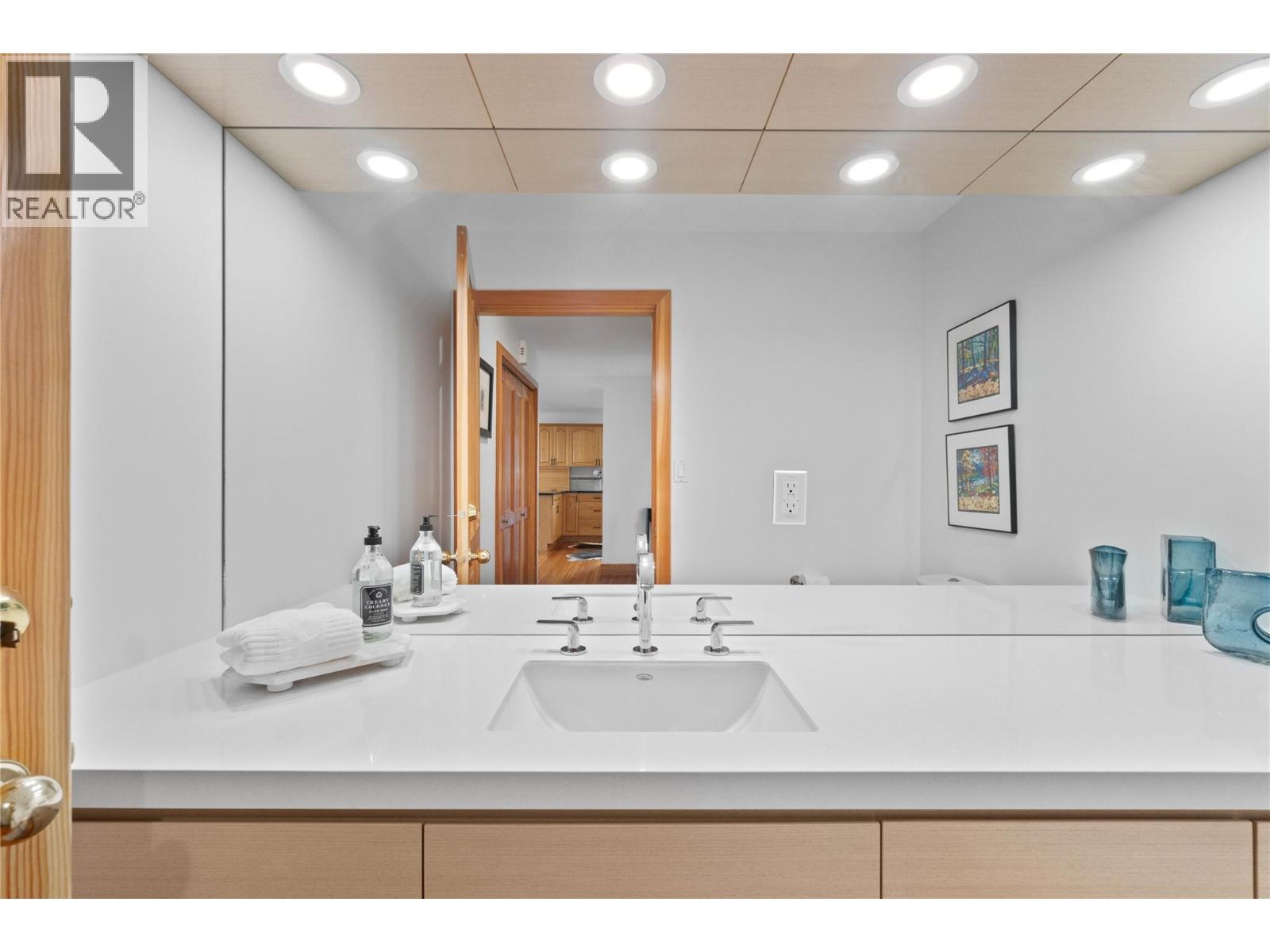 2501 4 Avenue SE, Salmon Arm