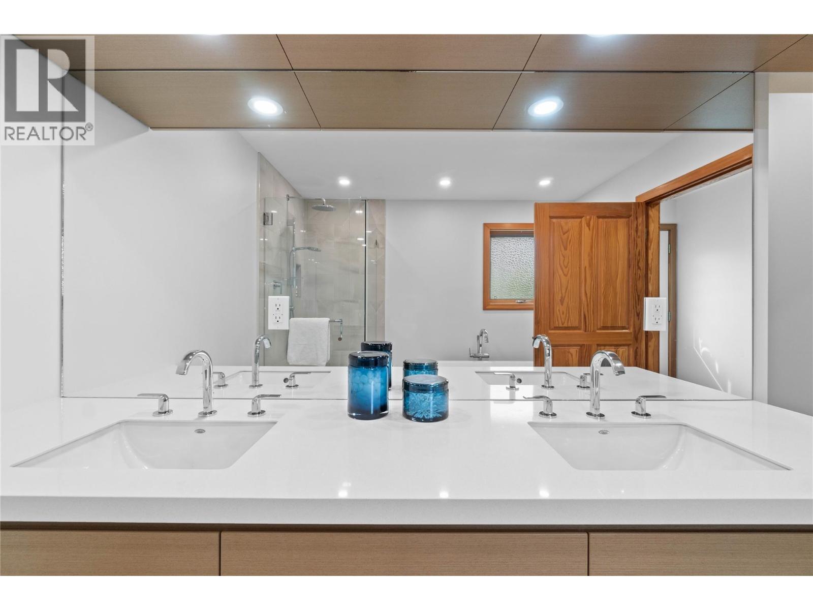 2501 4 Avenue SE, Salmon Arm