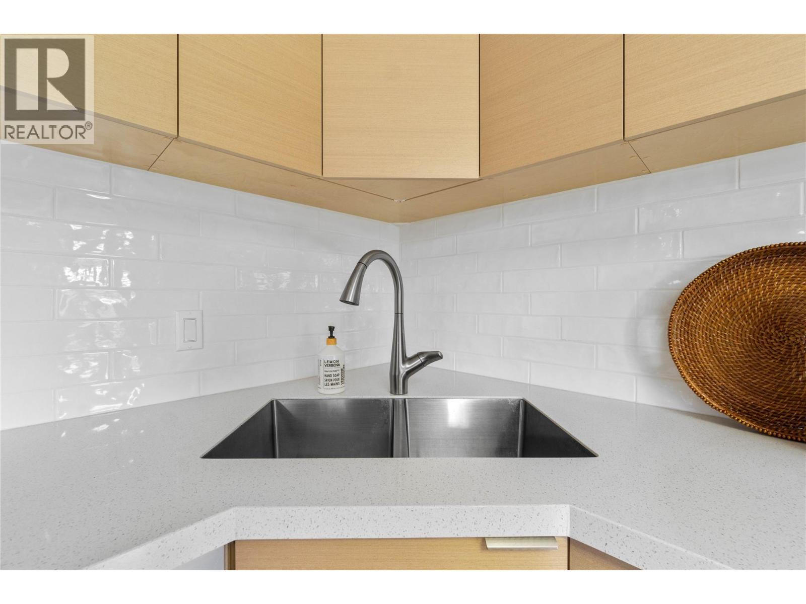 2501 4 Avenue SE, Salmon Arm