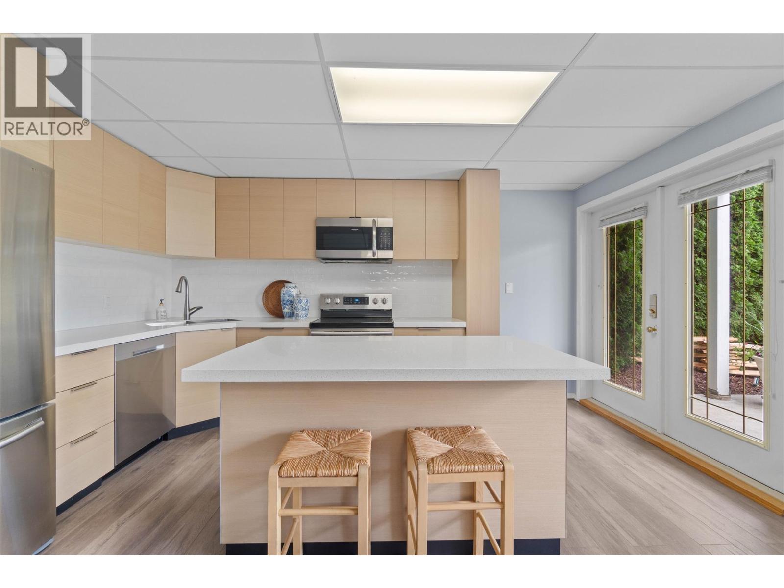 2501 4 Avenue SE, Salmon Arm