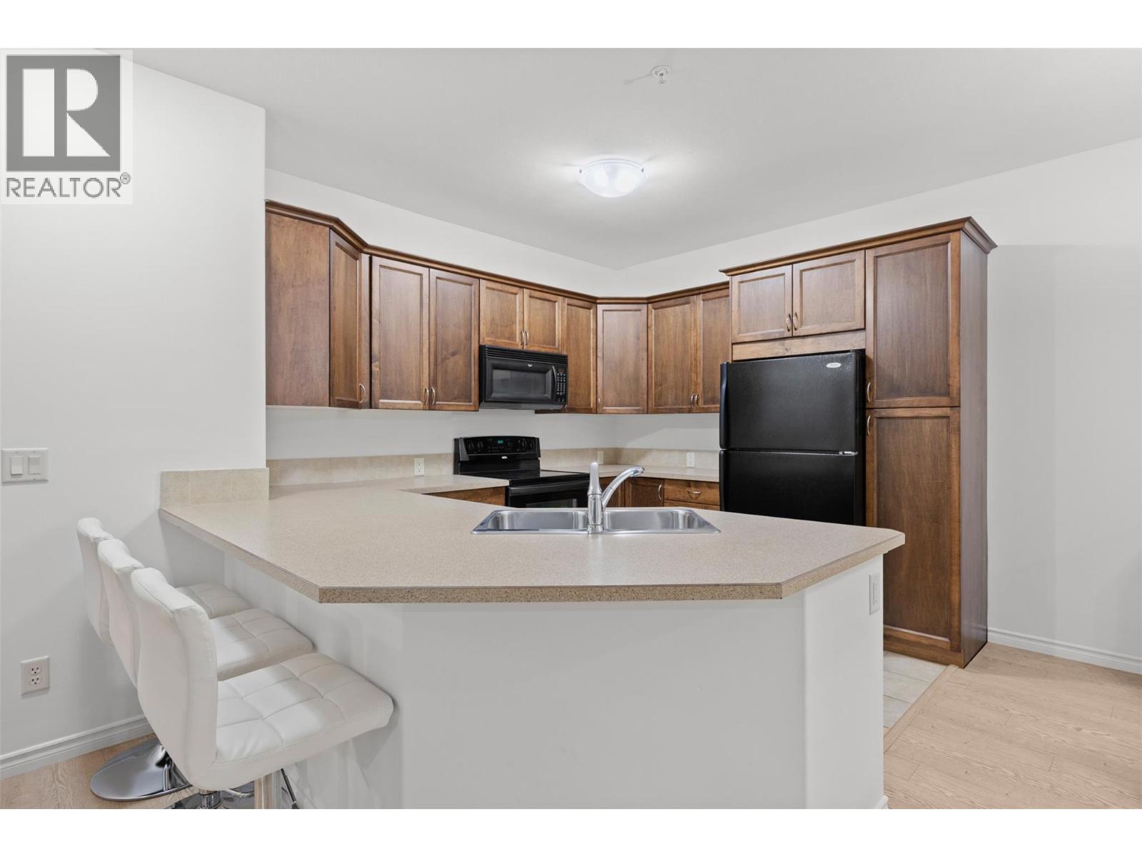 109 1007 Harvey Avenue, Kelowna