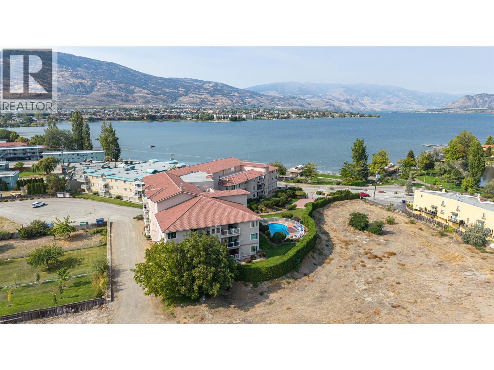 6805 COTTONWOOD Drive Unit# 300, Osoyoos