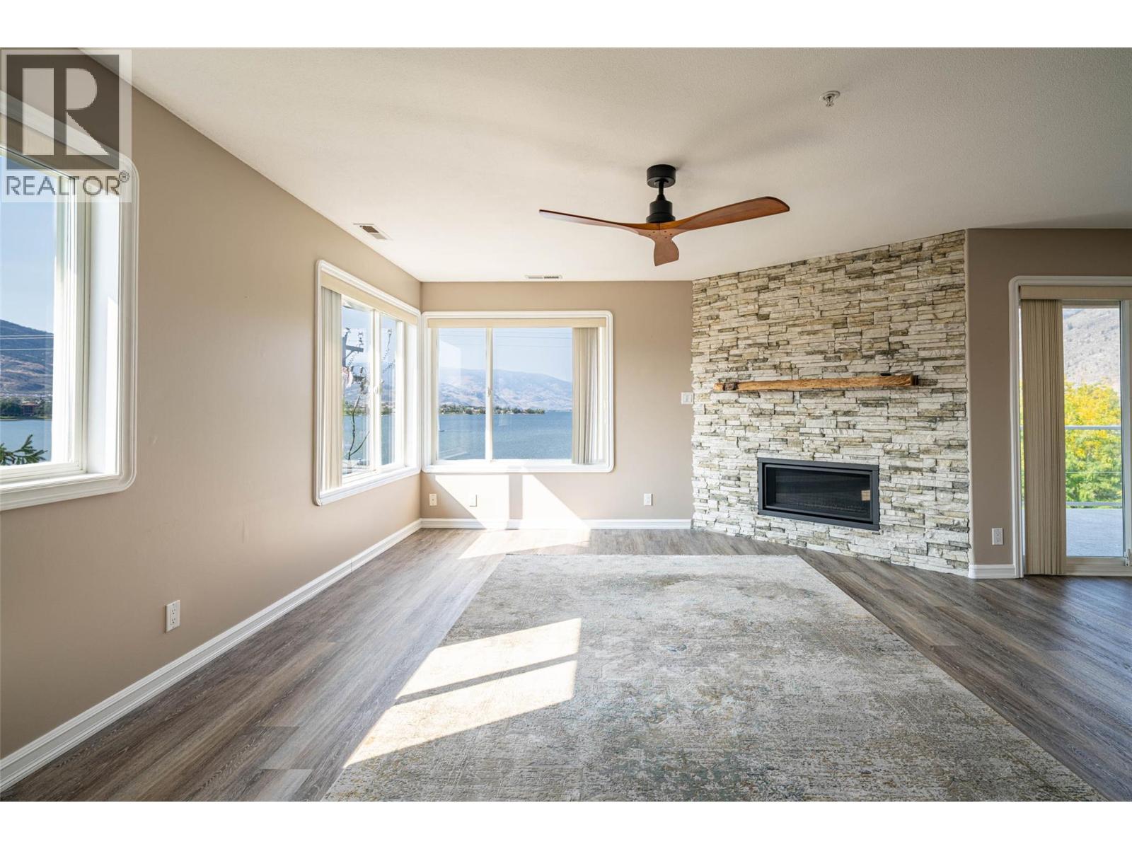 6805 COTTONWOOD Drive Unit# 300, Osoyoos