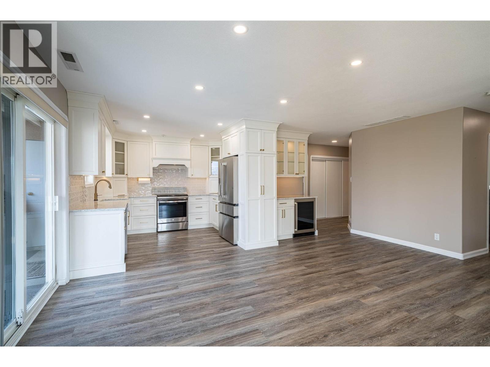 6805 COTTONWOOD Drive Unit# 300, Osoyoos