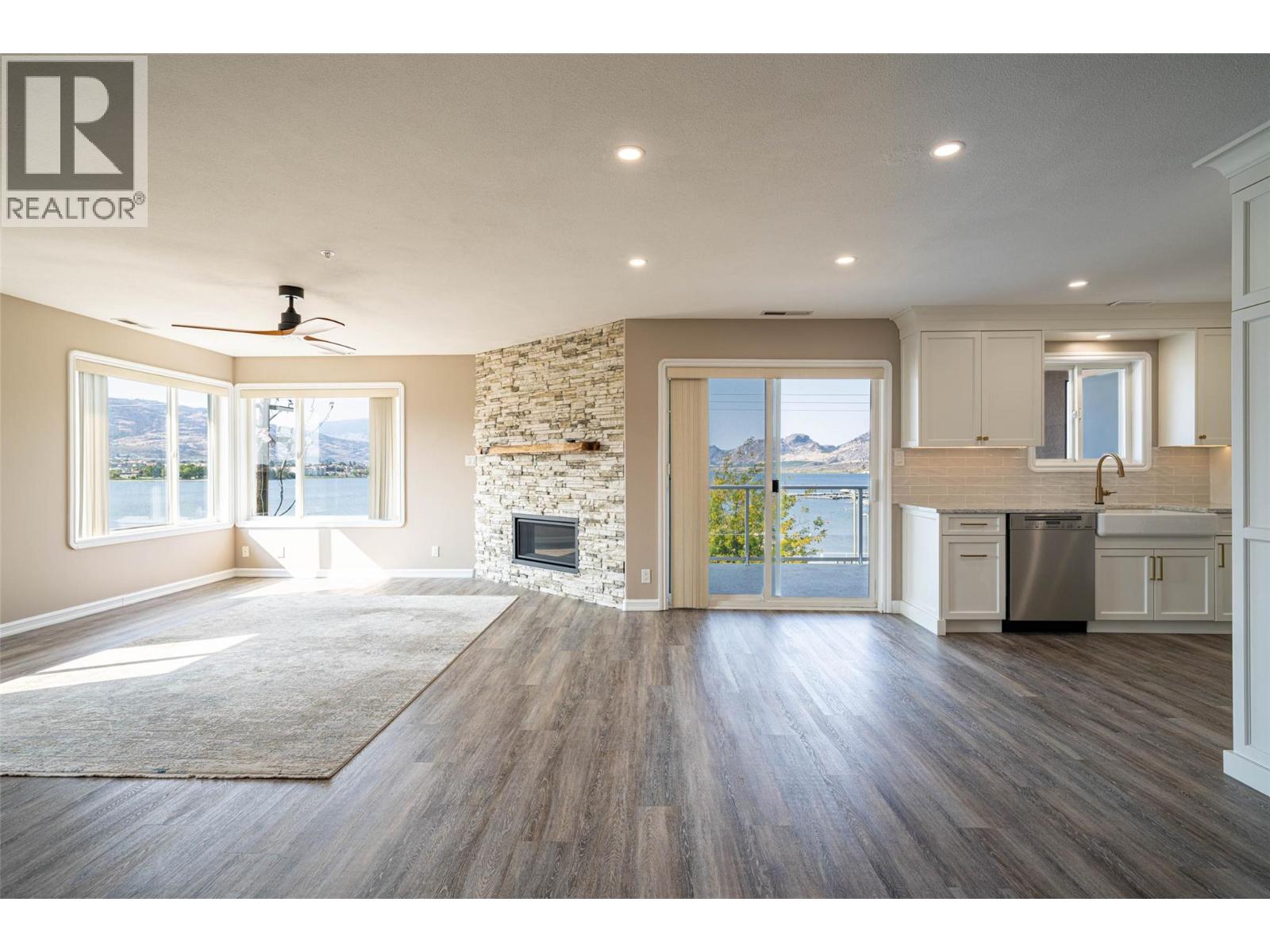 6805 COTTONWOOD Drive Unit# 300, Osoyoos