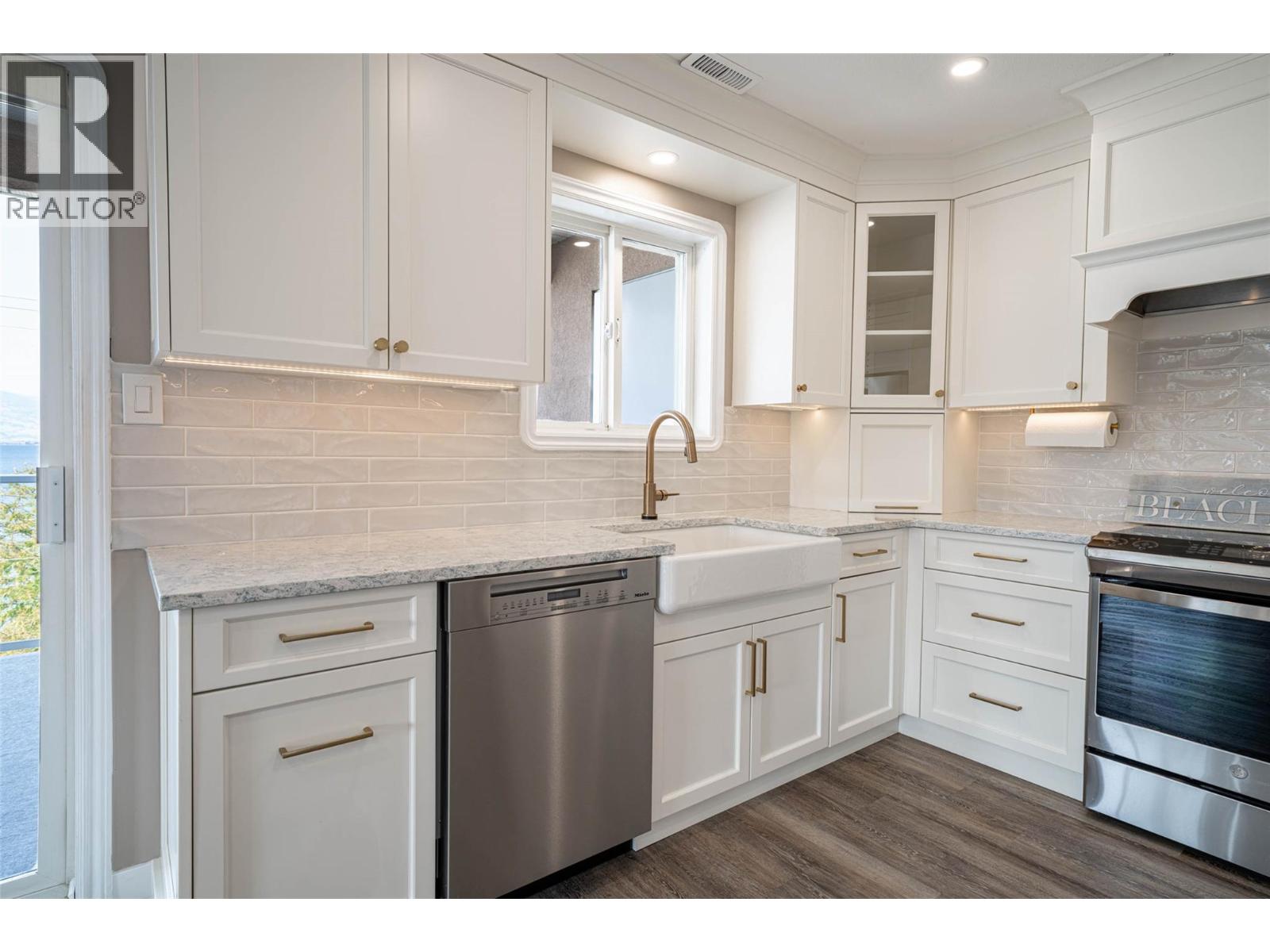 6805 COTTONWOOD Drive Unit# 300, Osoyoos