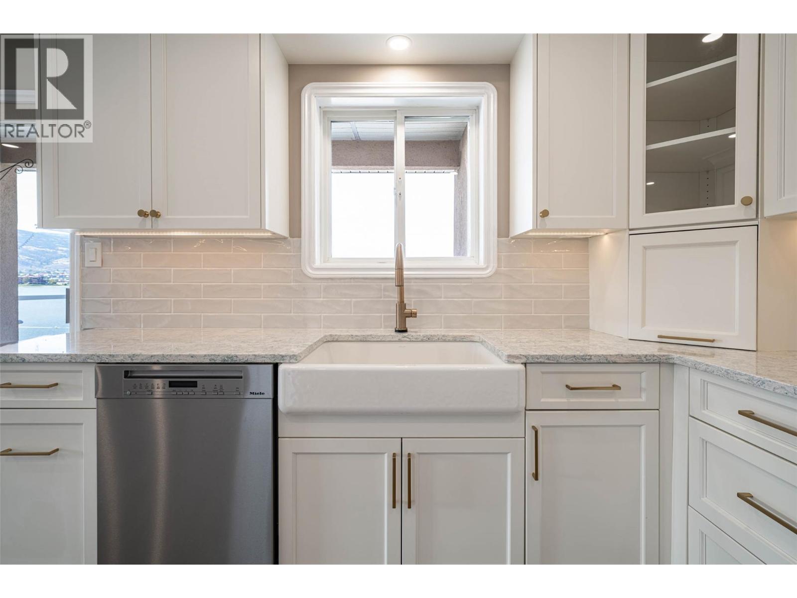 6805 COTTONWOOD Drive Unit# 300, Osoyoos