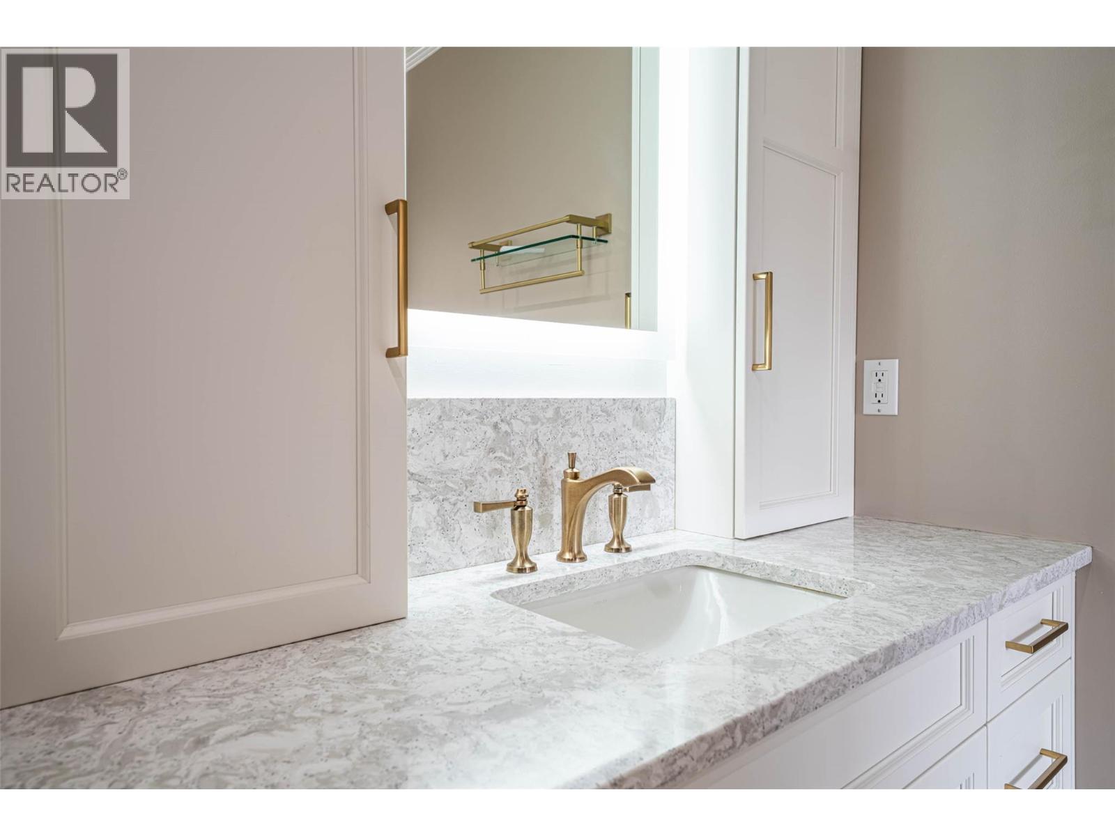 6805 COTTONWOOD Drive Unit# 300, Osoyoos