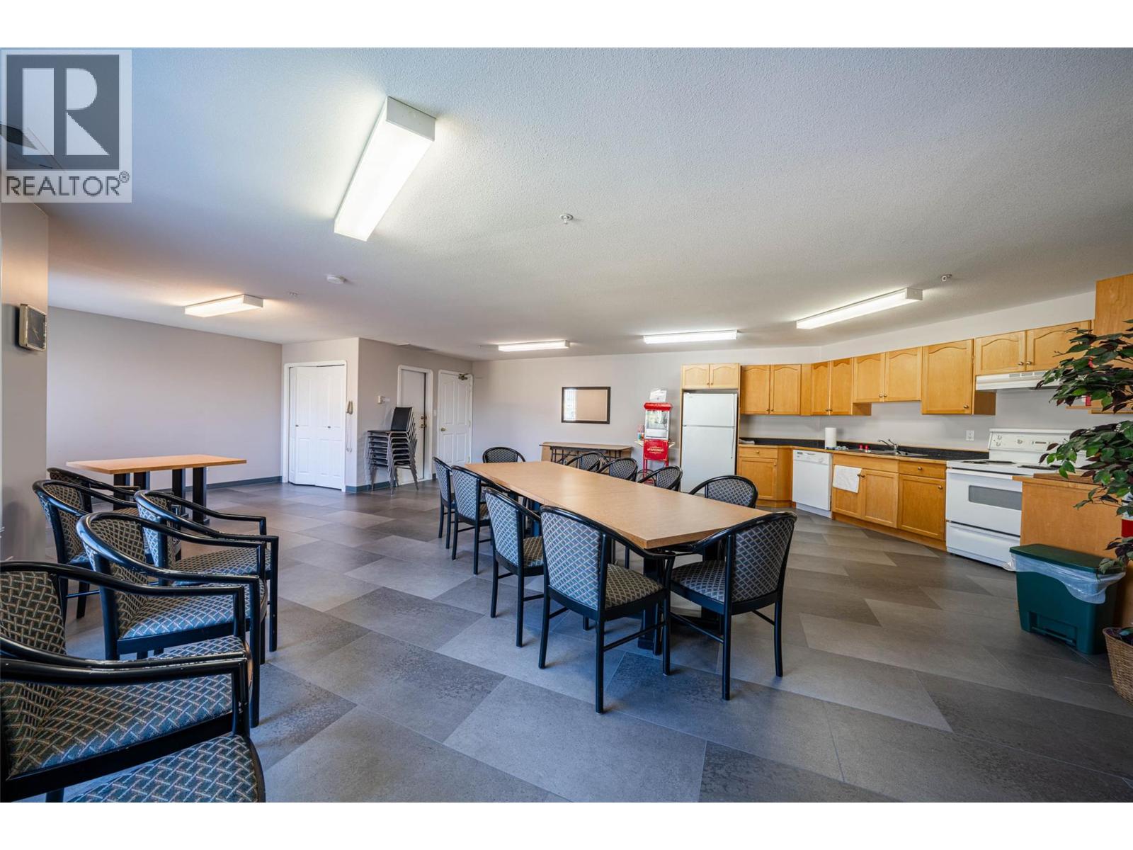 6805 COTTONWOOD Drive Unit# 300, Osoyoos