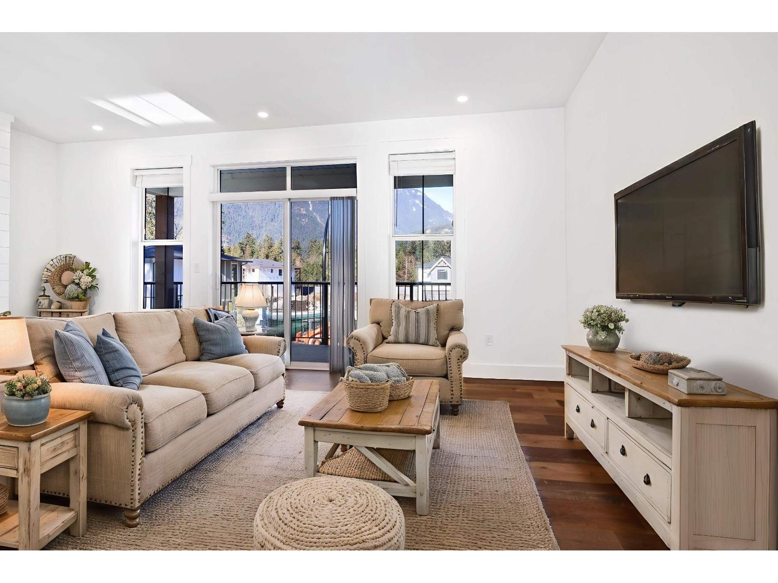 63886 BEECH AVENUE, Hope, Hope