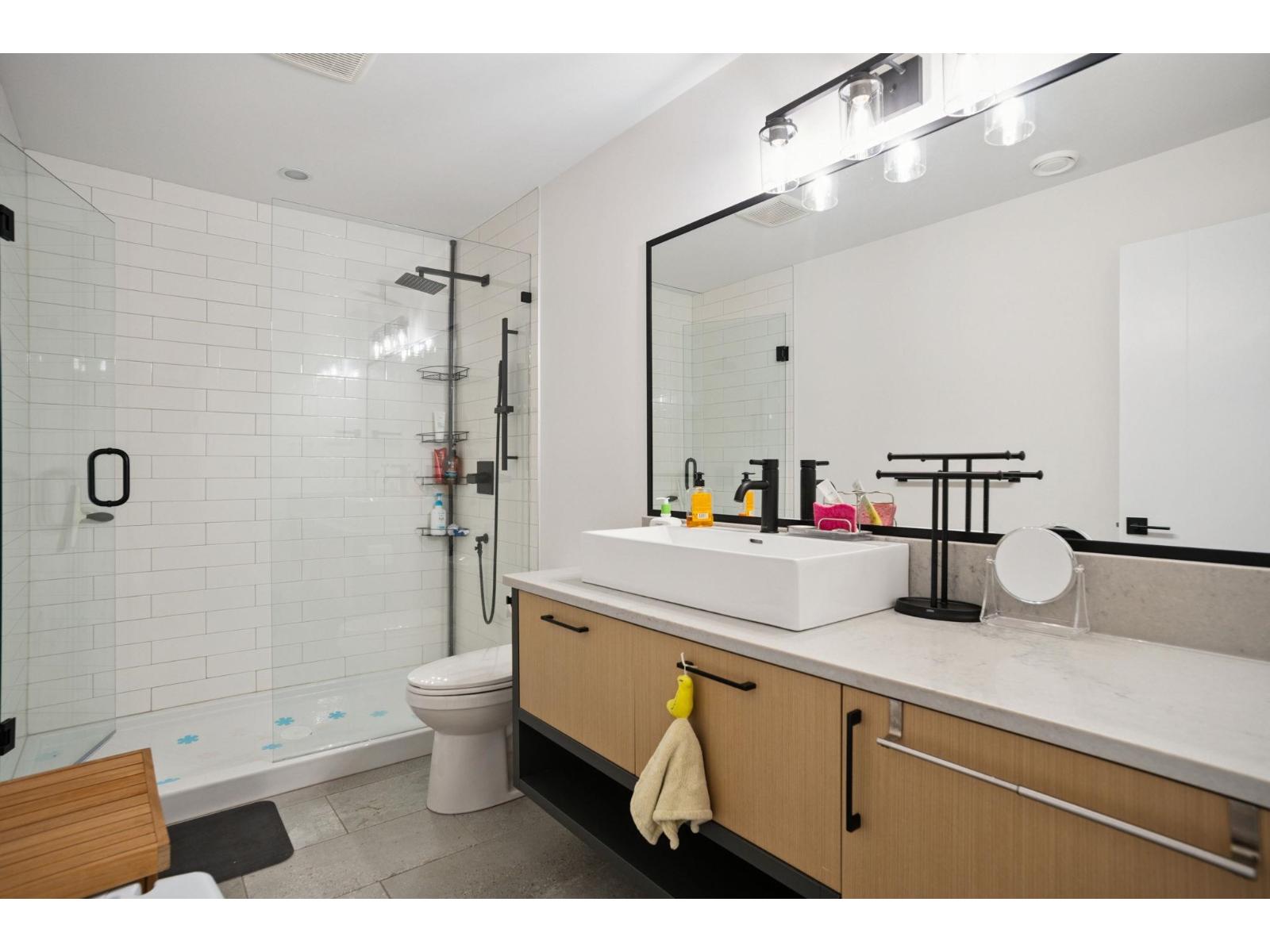 2811 202A STREET, Langley