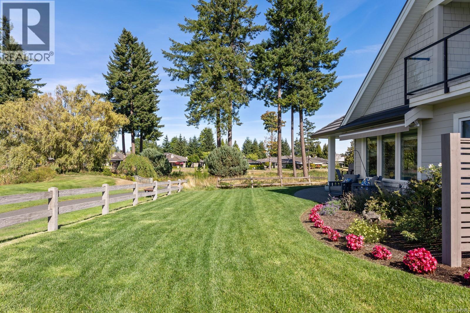 106 1444 Crown Isle Dr, Courtenay