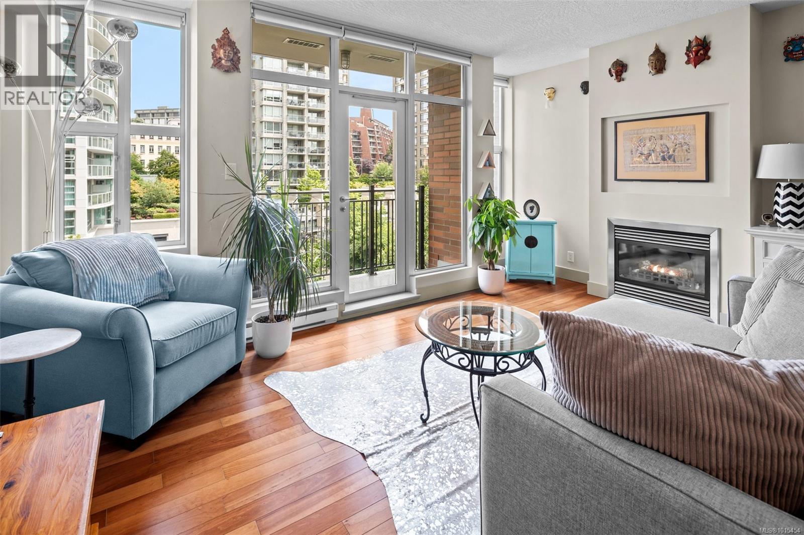 N408 737 Humboldt Street, Victoria