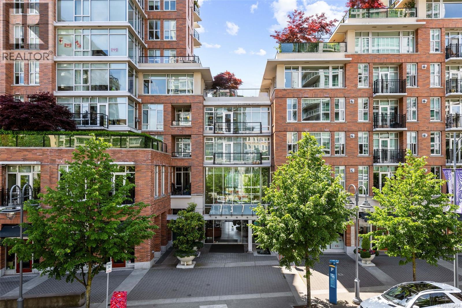 N408 737 Humboldt Street, Victoria