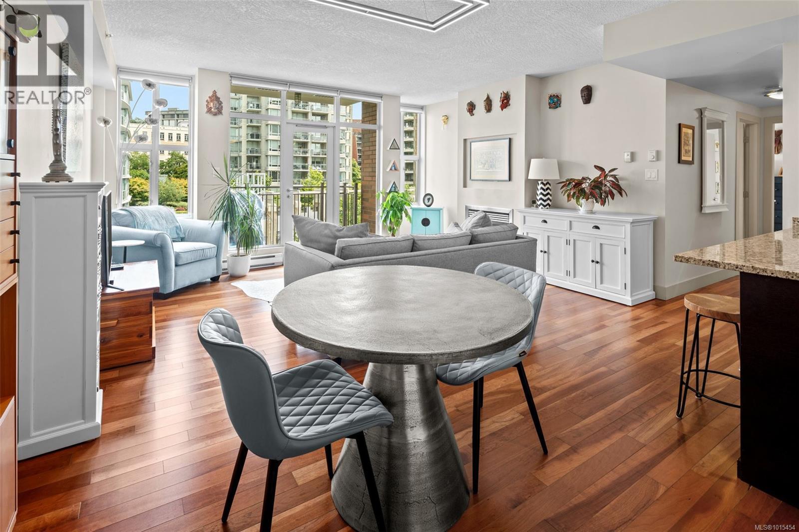 N408 737 Humboldt Street, Victoria