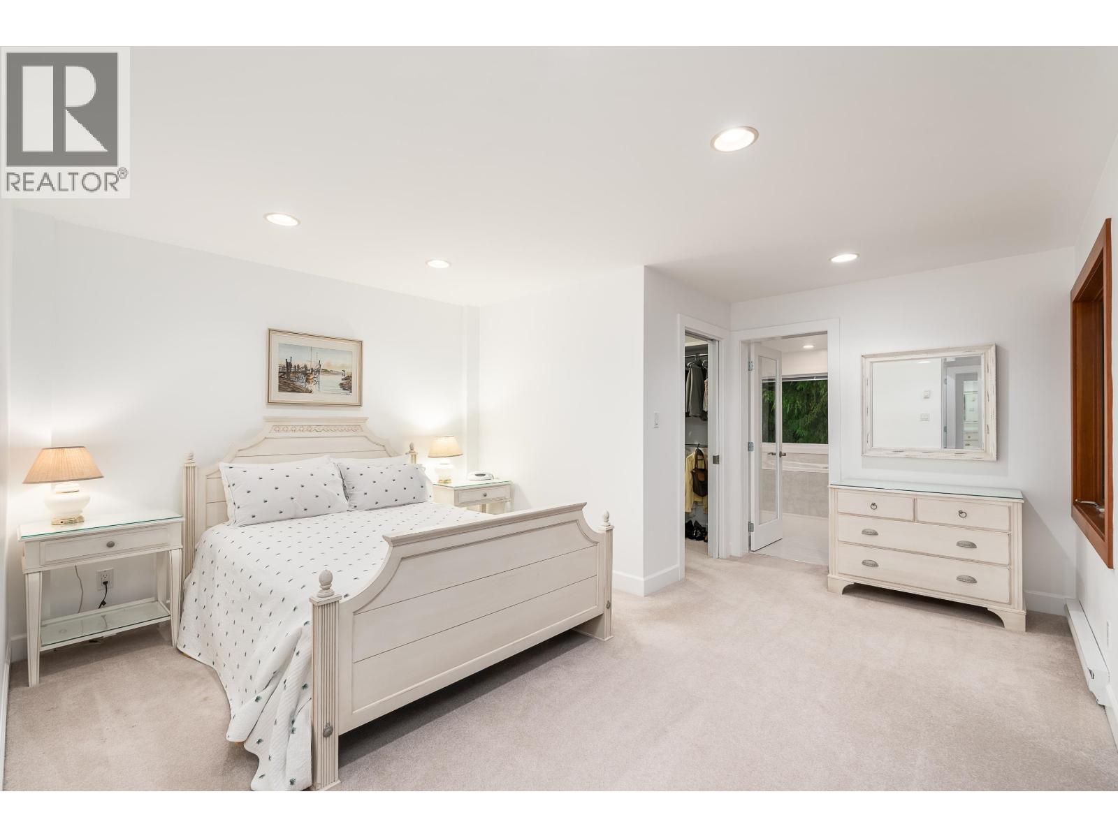 6275 TAYLOR DRIVE, West Vancouver