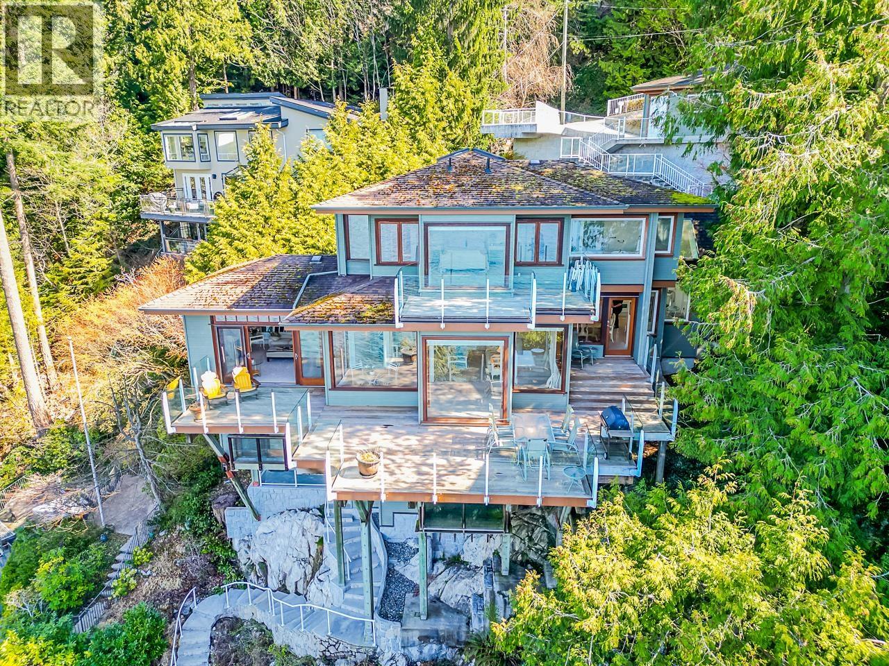 6275 TAYLOR DRIVE, West Vancouver