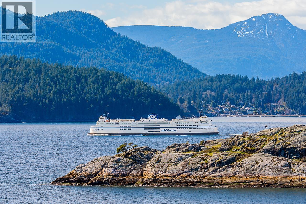 6275 TAYLOR DRIVE, West Vancouver