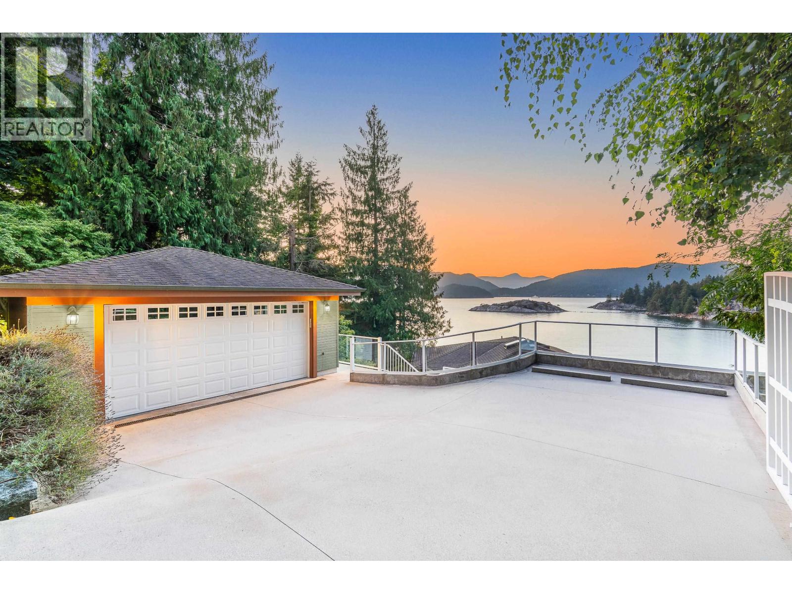6275 TAYLOR DRIVE, West Vancouver