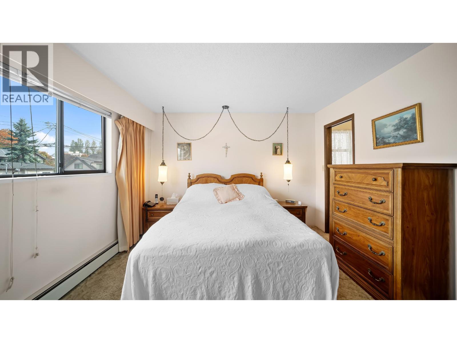 271 E 38TH AVENUE, Vancouver