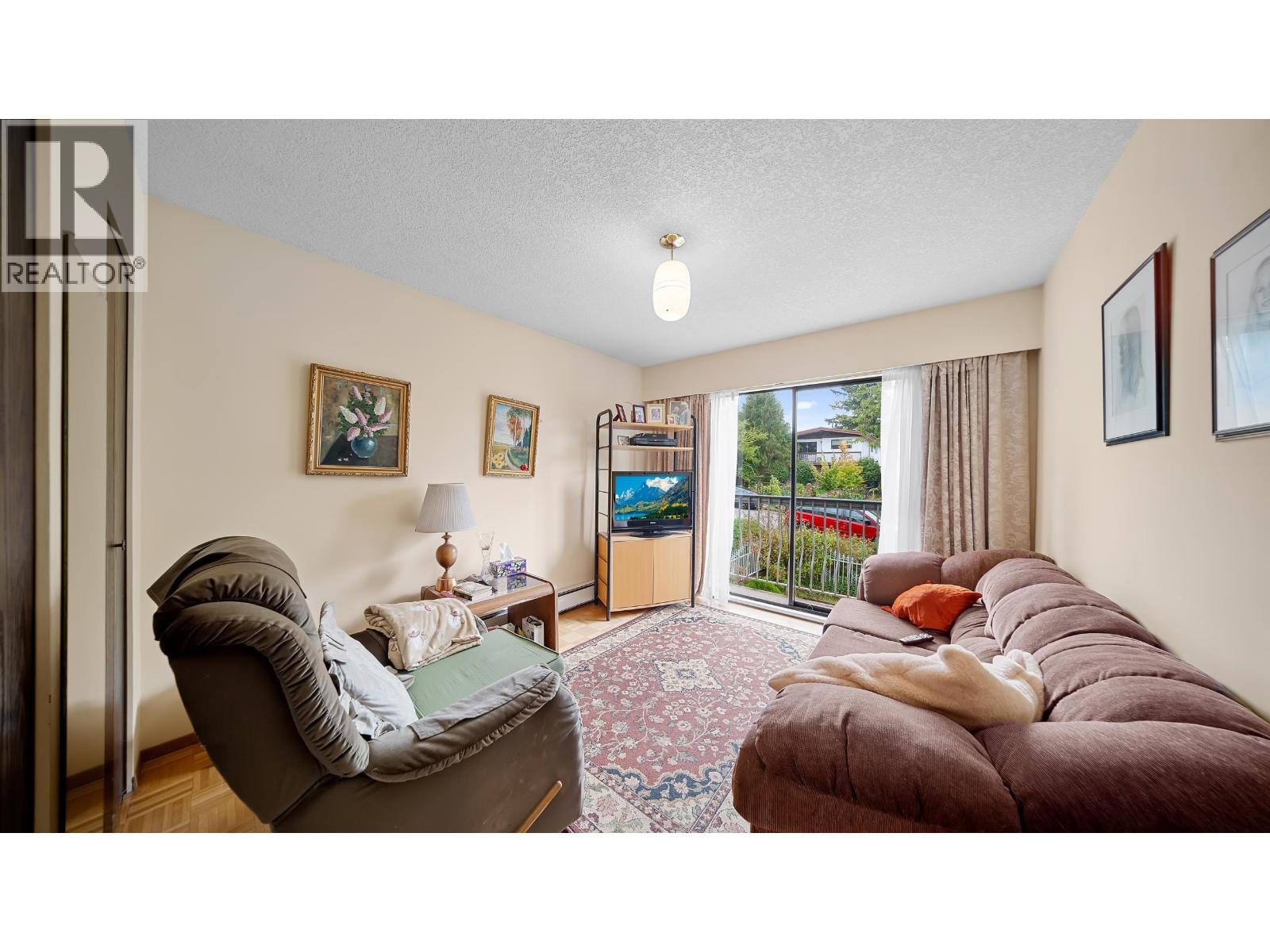 271 E 38TH AVENUE, Vancouver