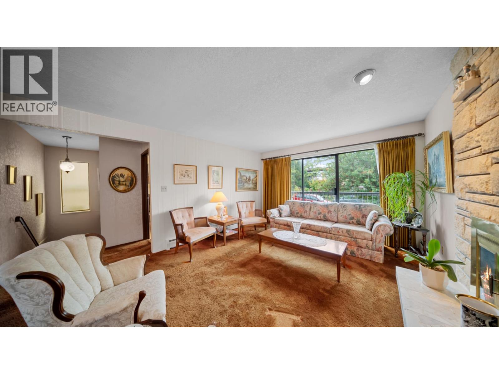 271 E 38TH AVENUE, Vancouver