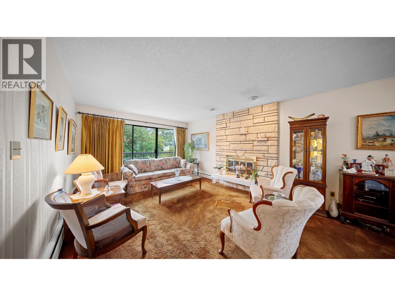 271 E 38TH AVENUE, Vancouver