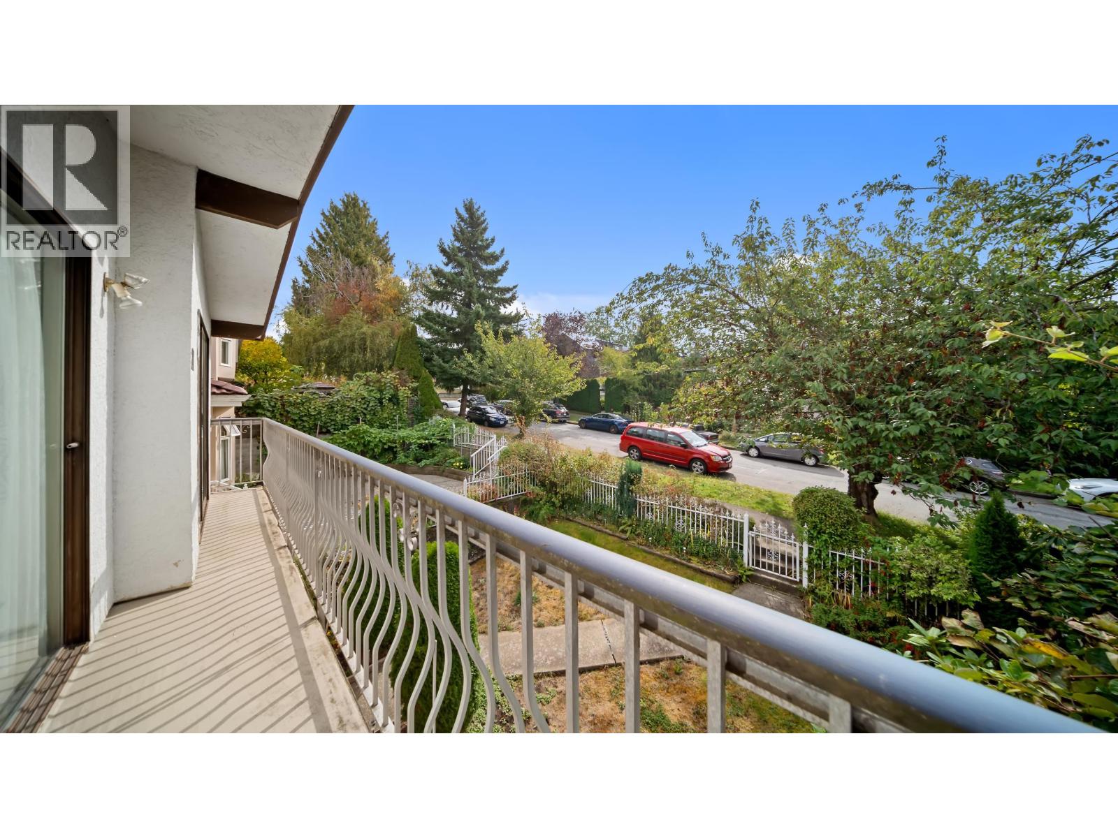 271 E 38TH AVENUE, Vancouver