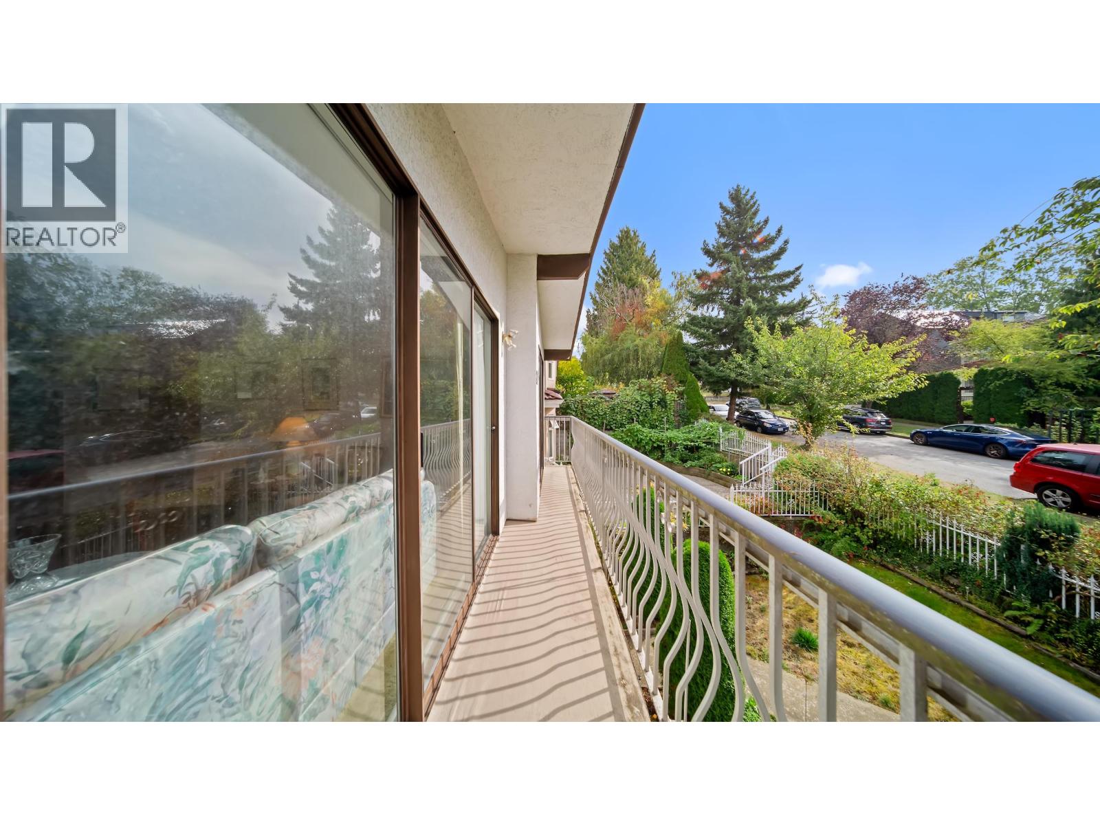 271 E 38TH AVENUE, Vancouver