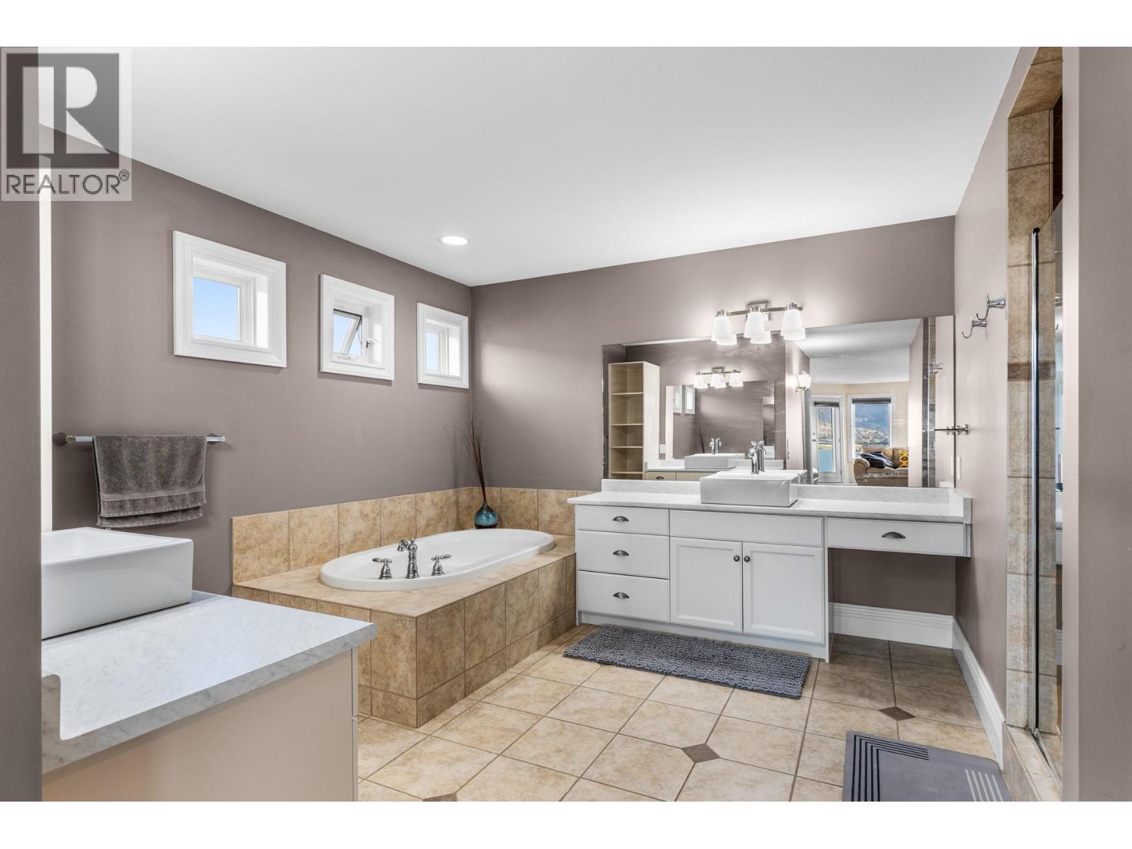  374 Quilchena Road, Kelowna
