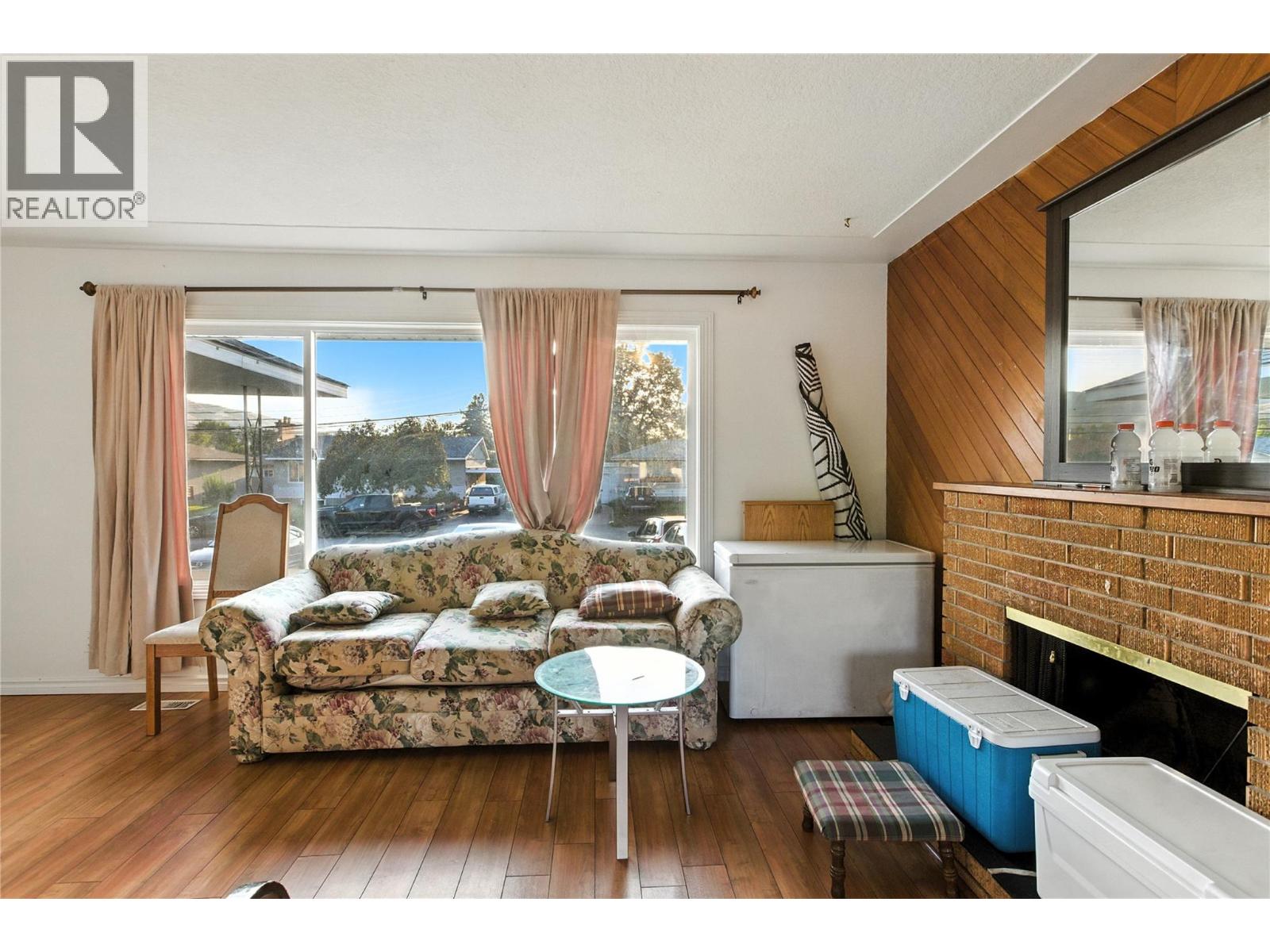 740 10th Street, Kamloops
