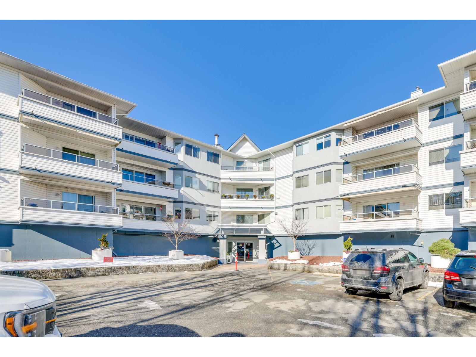 101 5377 201A STREET, Langley