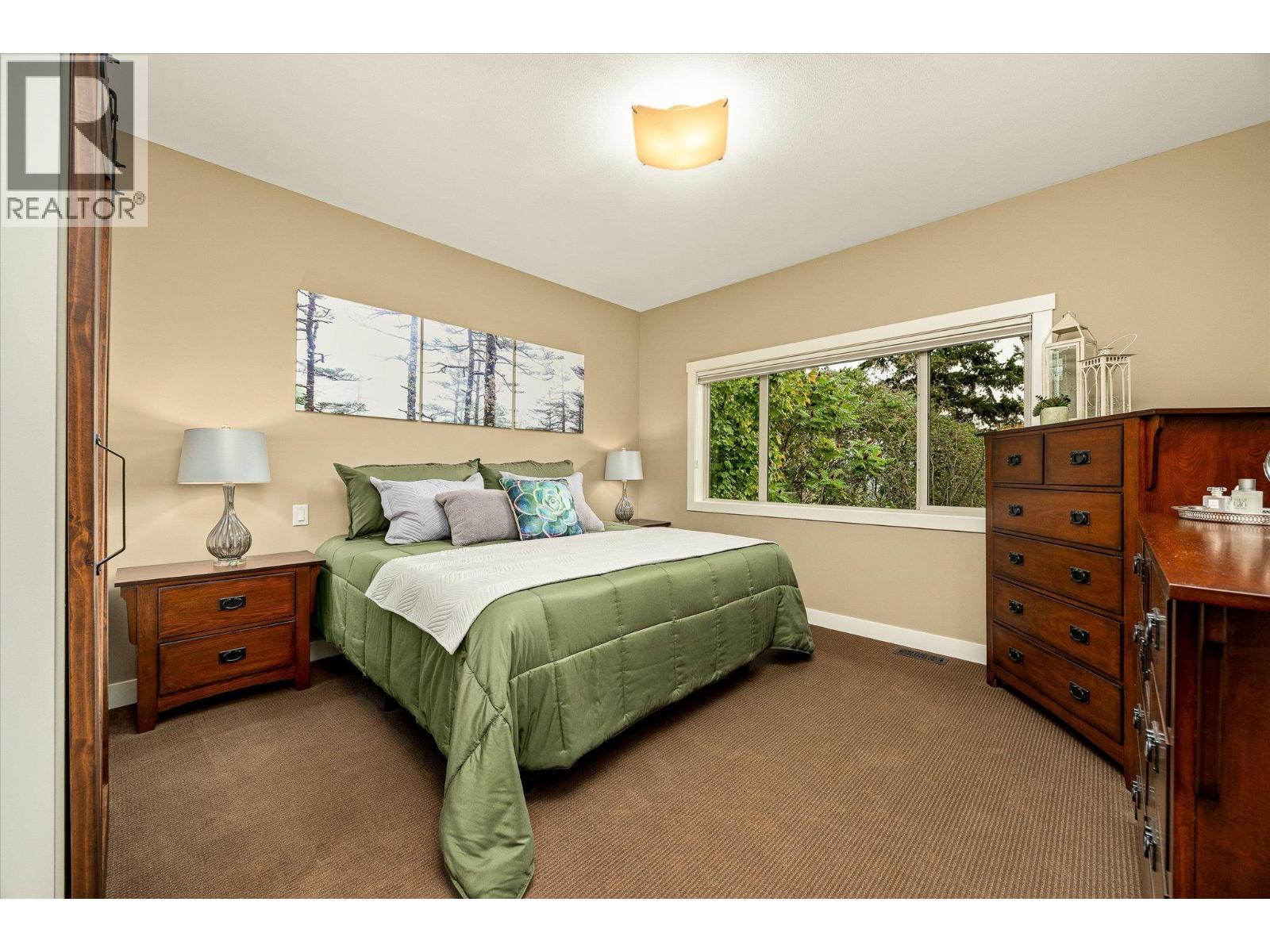  2551 Paramount Drive, West Kelowna