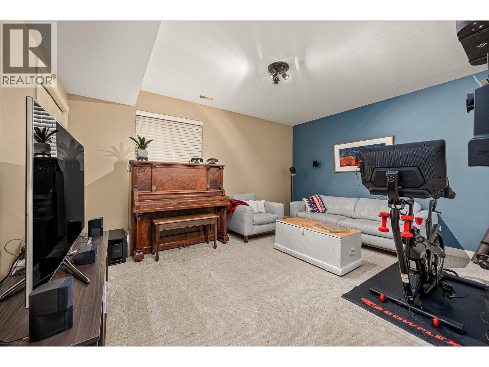  2551 Paramount Drive, West Kelowna