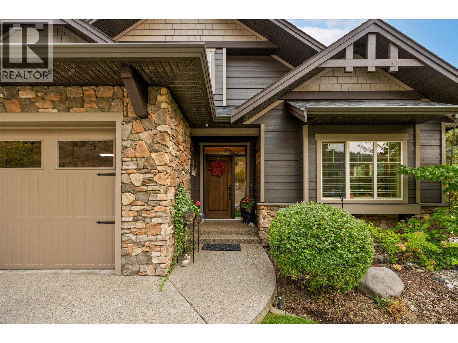  2551 Paramount Drive, West Kelowna