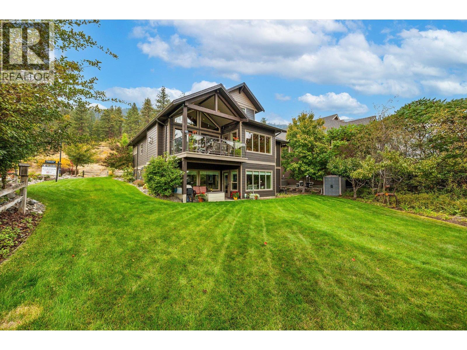  2551 Paramount Drive, West Kelowna