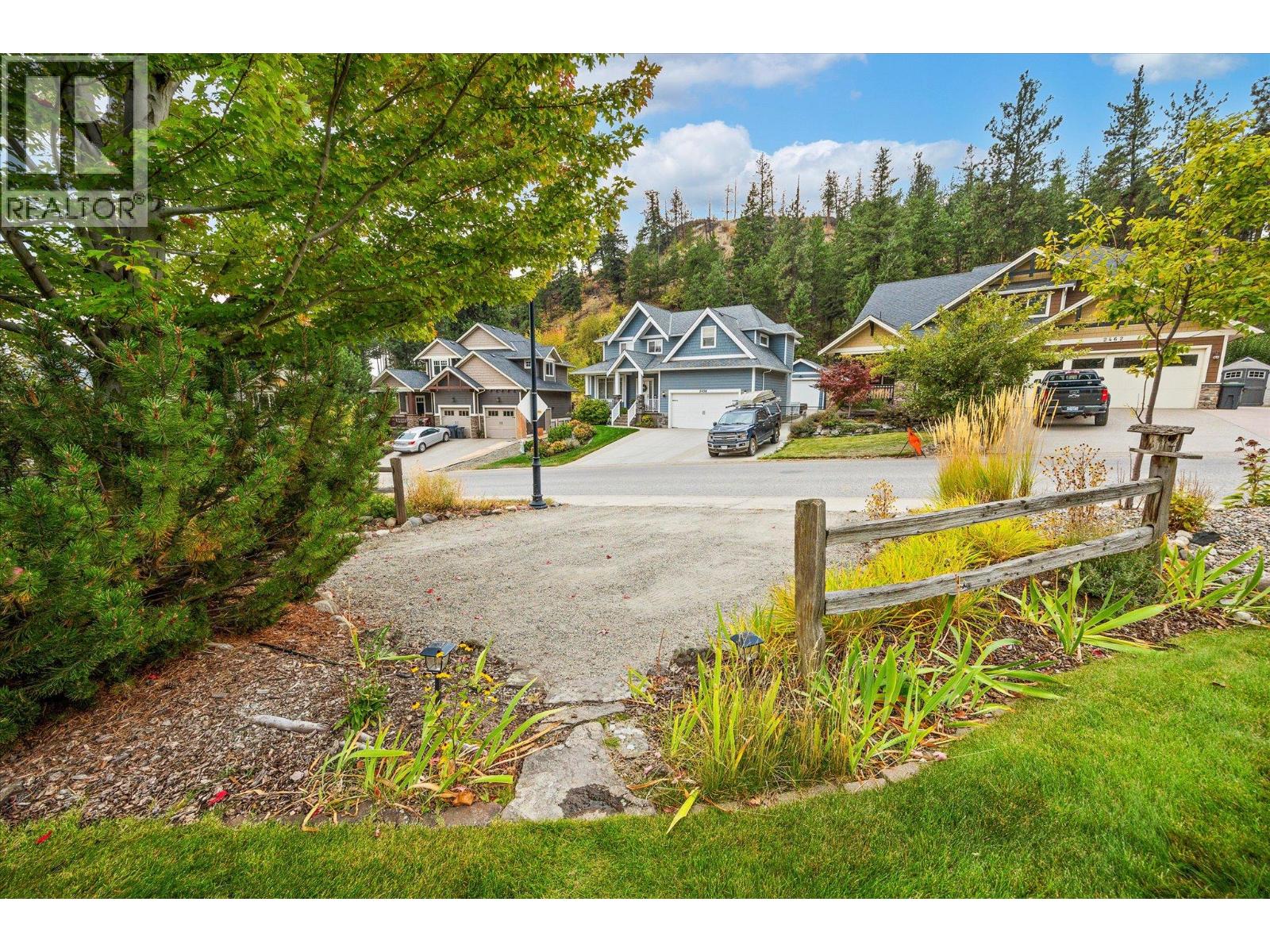  2551 Paramount Drive, West Kelowna