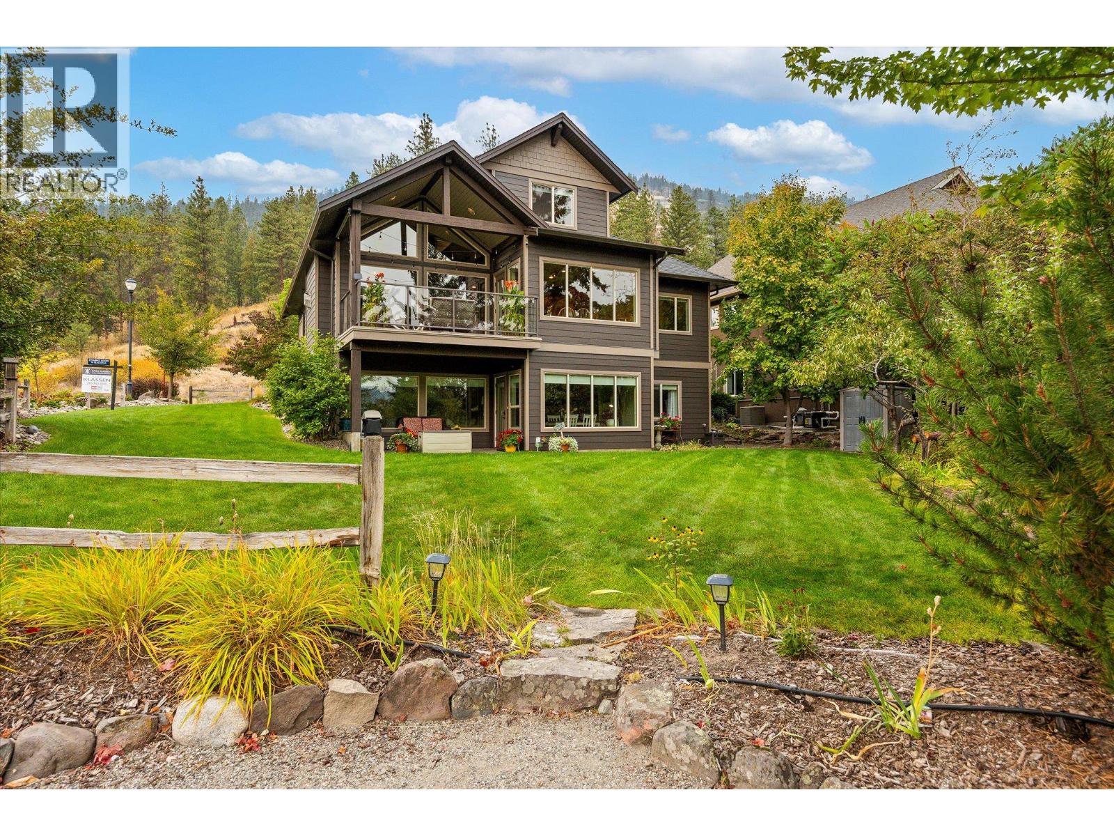  2551 Paramount Drive, West Kelowna