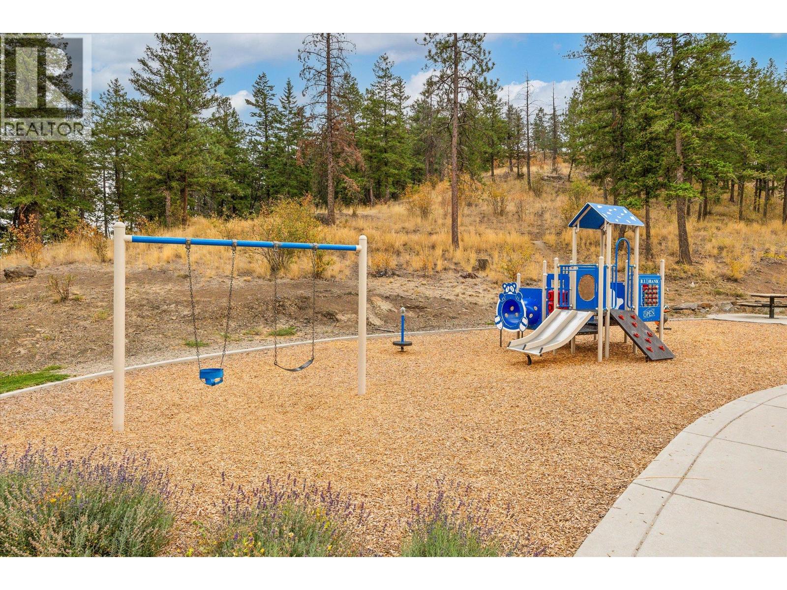  2551 Paramount Drive, West Kelowna