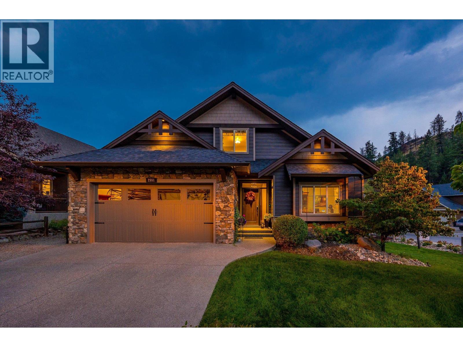  2551 Paramount Drive, West Kelowna
