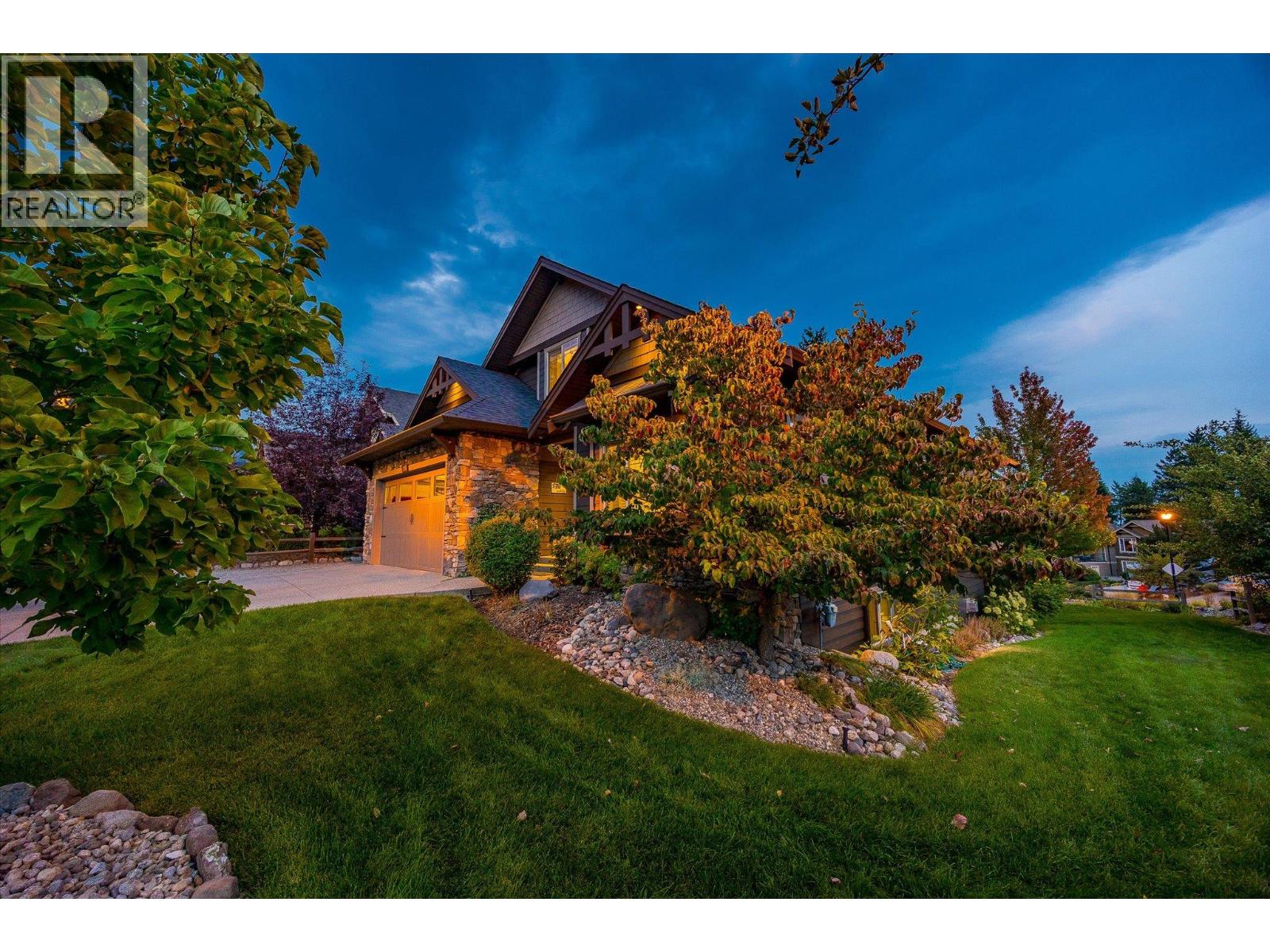  2551 Paramount Drive, West Kelowna