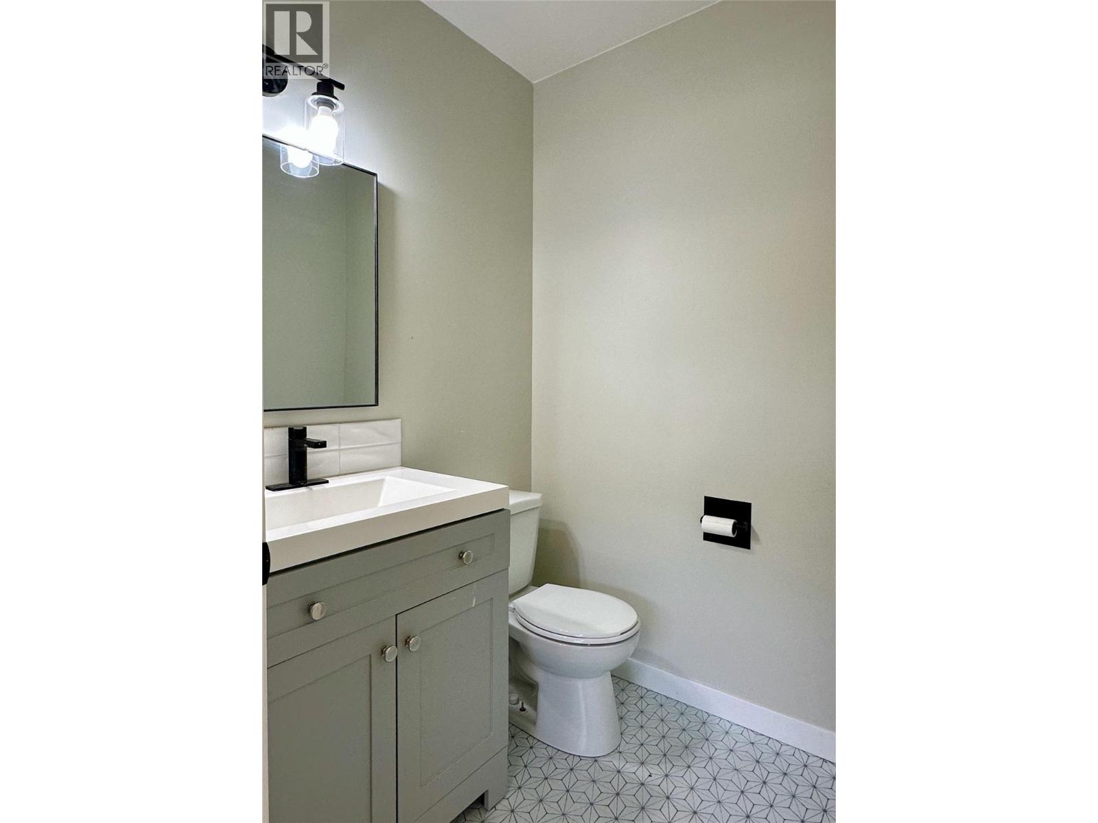 215 3505 38 Street, Vernon