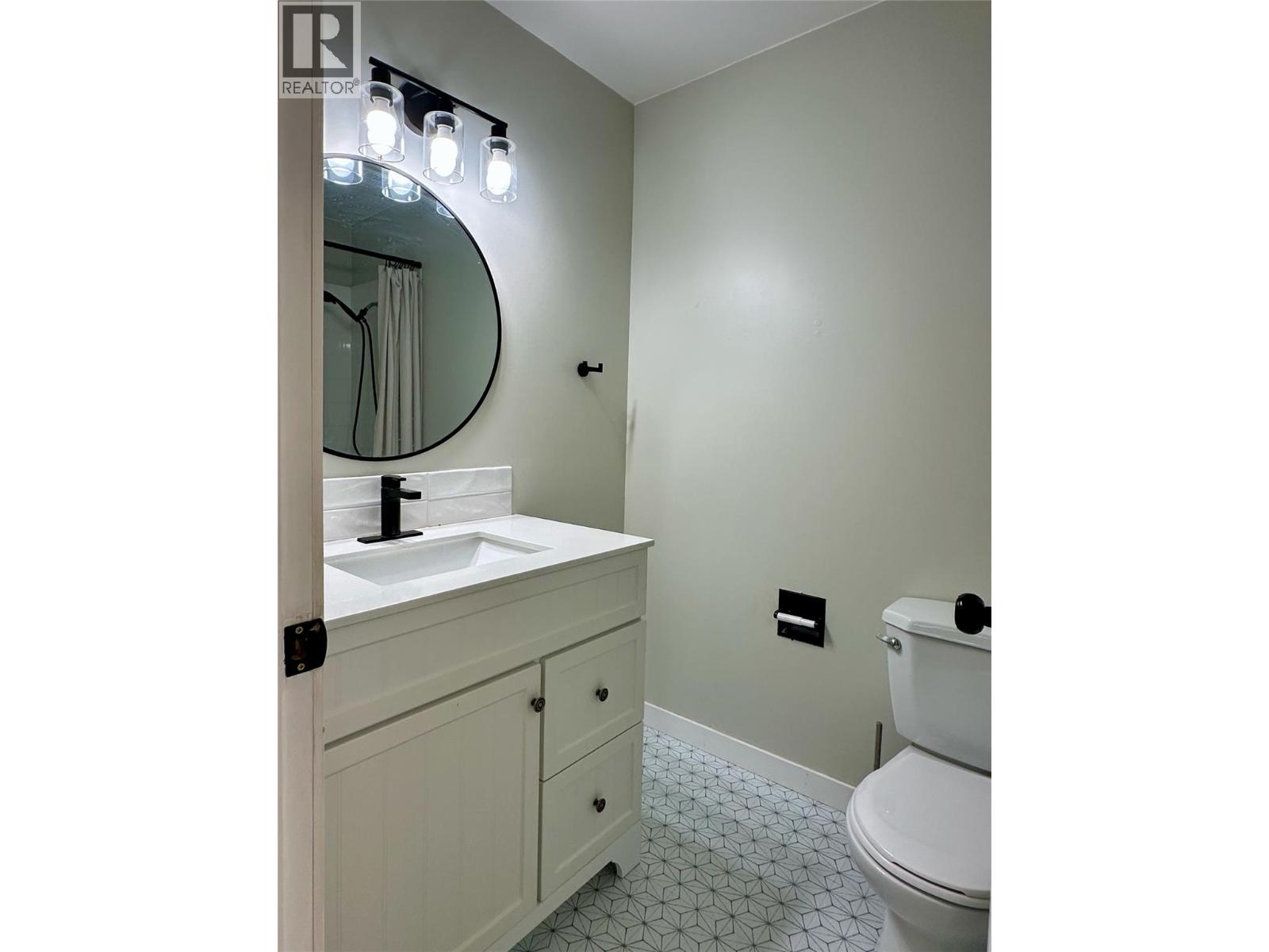 215 3505 38 Street, Vernon