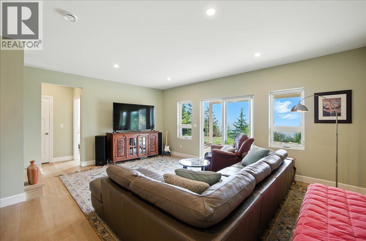 320 Mountain View Drive, Nelson