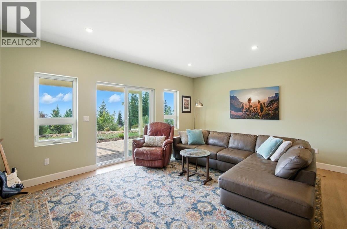 320 Mountain View Drive, Nelson