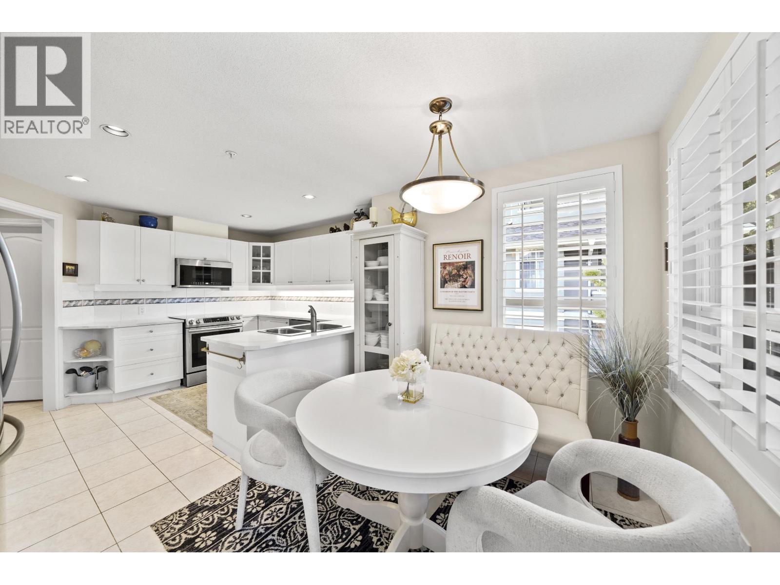 #204-1250 55 Street, Delta
