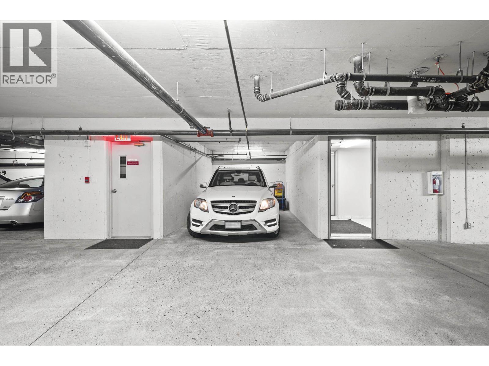 #204-1250 55 Street, Delta