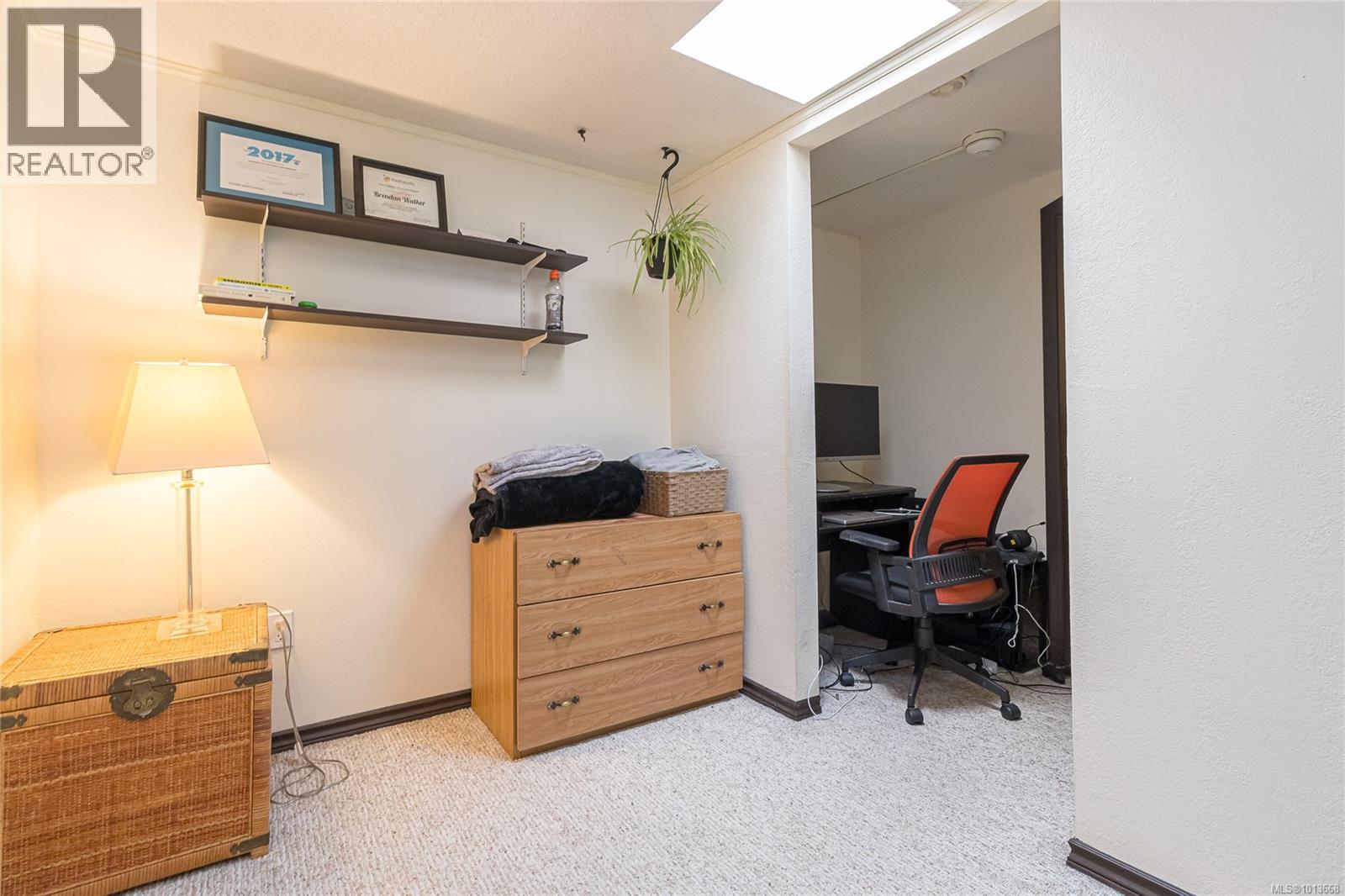 407 1009 McKenzie Avenue, Saanich