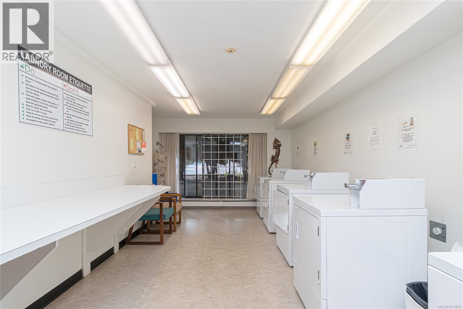 407 1009 McKenzie Avenue, Saanich